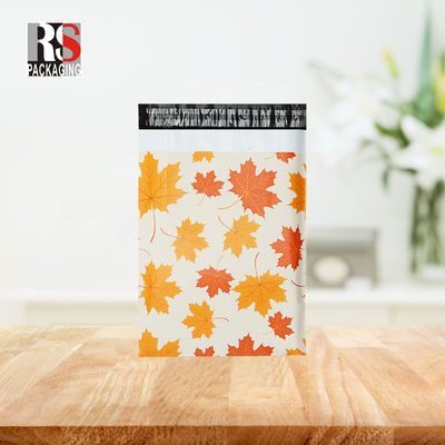 LDPE plástico Poly bolso de correo automático abanico bolsas de correo plegadas en un rollo tamaño personalizado