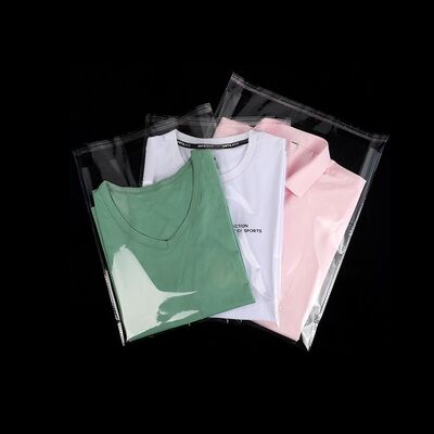 Embalaje de camisetas personalizado Bolsas de plástico Opp transparentes con autoadhesivo
