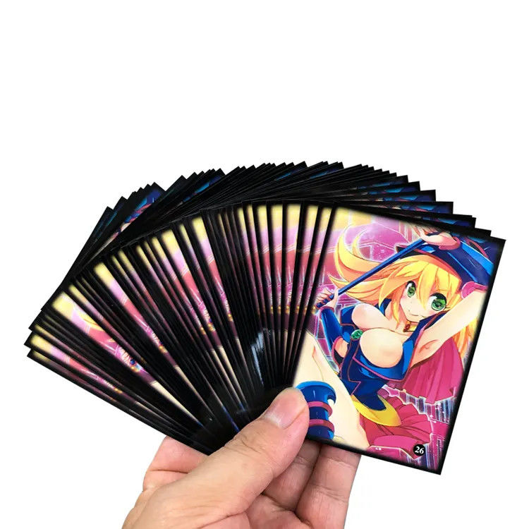 Tamaño personalizado Rojo Negro de dos tonos Manga de juego de cartas de color para Mtg Yu-Gi-Oh Tarjetas TCG Logotipo personalizado y tipo de patrón