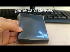 Manos de tarjetas de plástico poli para una protección máxima